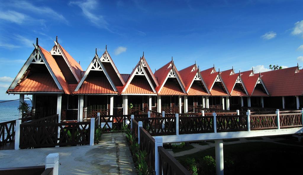 Paya Beach Spa & Dive Resort Kampung Genting Exterior photo