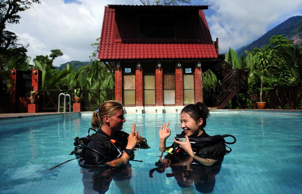 Paya Beach Spa & Dive Resort Kampung Genting Exterior photo